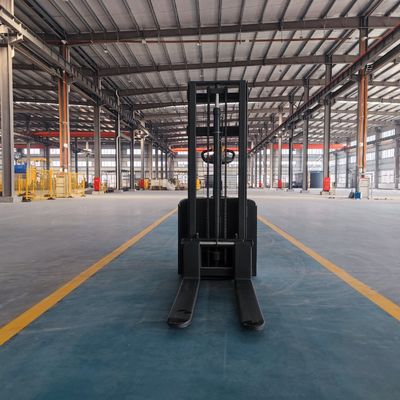 Warehouse Energy Saving Stacker Forklift 2ton Load Capacity 3000-5500 Lifting Height